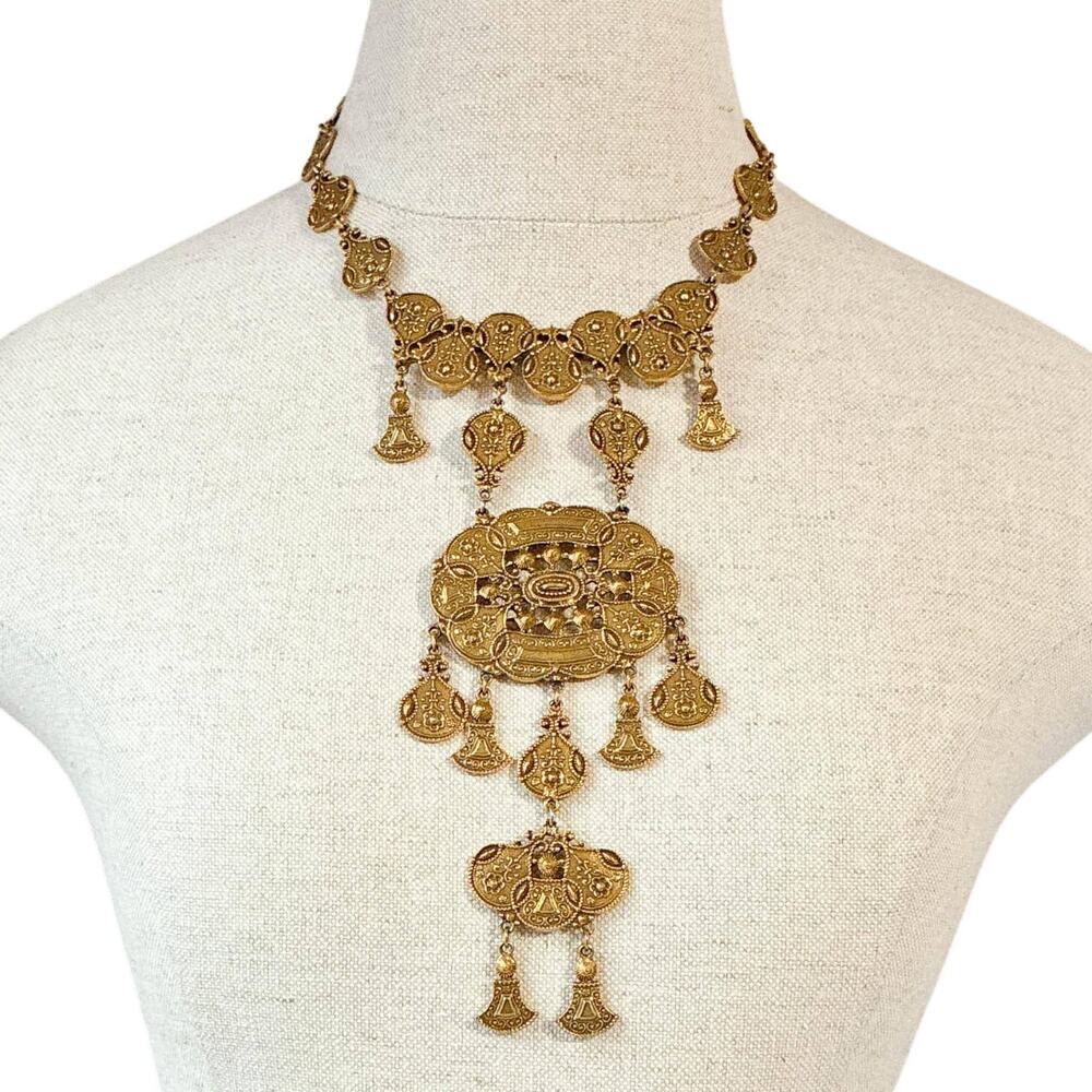 Vintage Etruscan Revival Textured Gold Medallion 1970s Choker Necklace - Picture 5 of 5